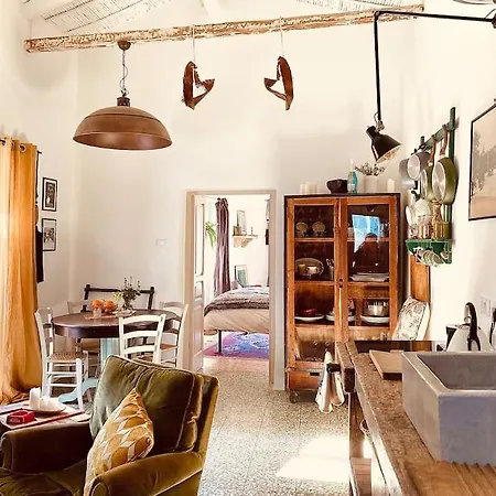 N•73. Stylish Boutique In Basilicata Apartment Tursi