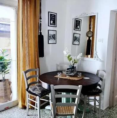 N•73. Stylish Boutique In Basilicata Apartment